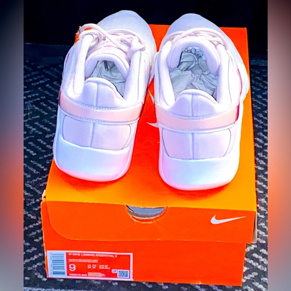 Women’s Nike Athletic running shoes - Picture 3 of 7